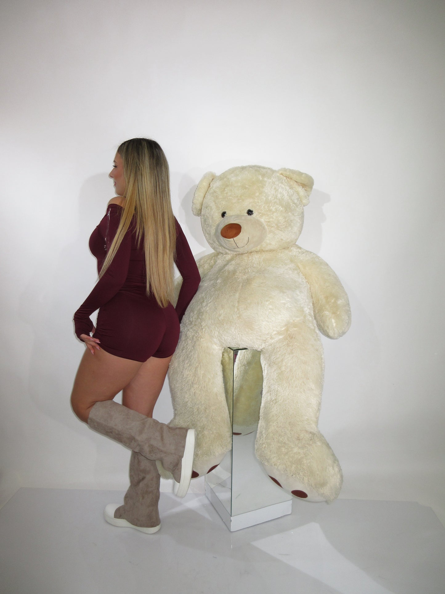 Tutina kim corta bordeaux