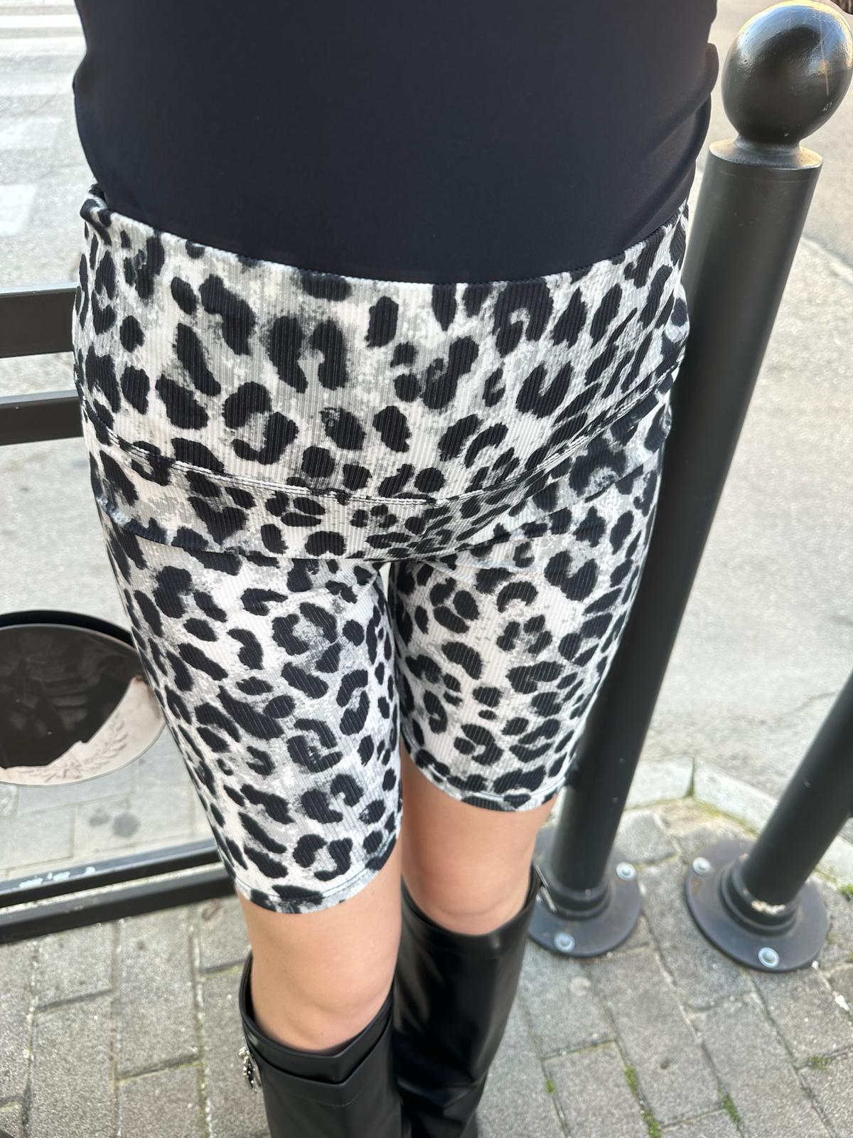 Short leopardato due versioni