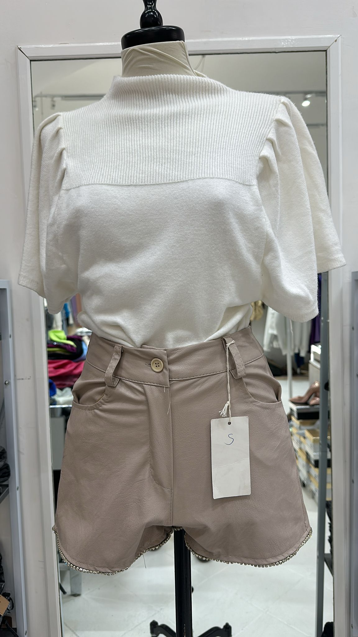 Pantaloncini beige