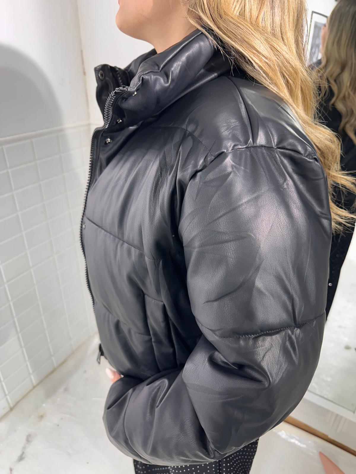 Giubbino crop nero